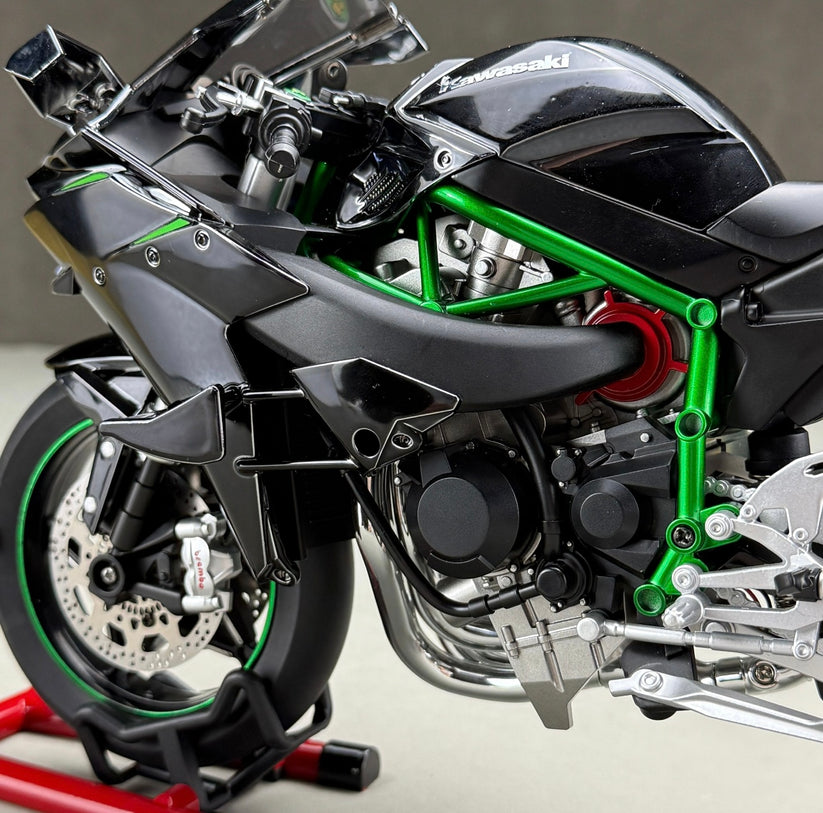 [Genuine]1:6 H2R Motorcycle Model with Engine Start, Throttle Control and Exhaust Injection Simulation, Diecast Motorcycle, Ideal Gift for Men
